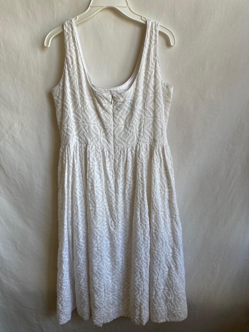 Donna Morgan white sleeveless embroidered dress with pockets, size 12 - Picture 5 of 8